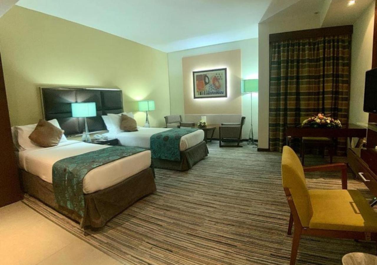 Phoenix Plaza Hotel Apartments Abu Dhabi Exterior foto